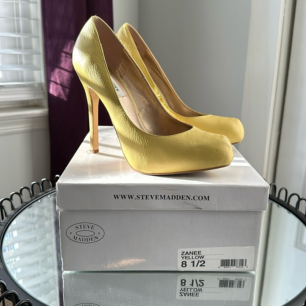Steve Madden Zanee Yellow Platform Leather Heels, size 8.5
